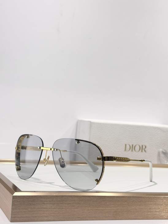 Picture of Dior Sunglasses _SKUfw77366845fw